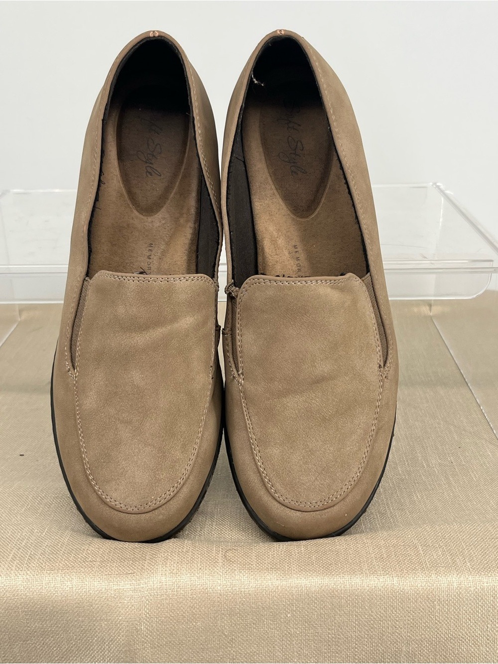 Soft Style Medium Moyen Tan Slip-On Loafers